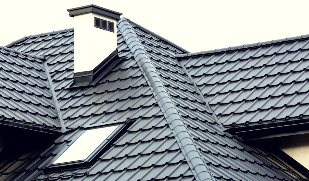 Metal Roof vs Shingles: Which Should You Choose? - Piedmont Roofing